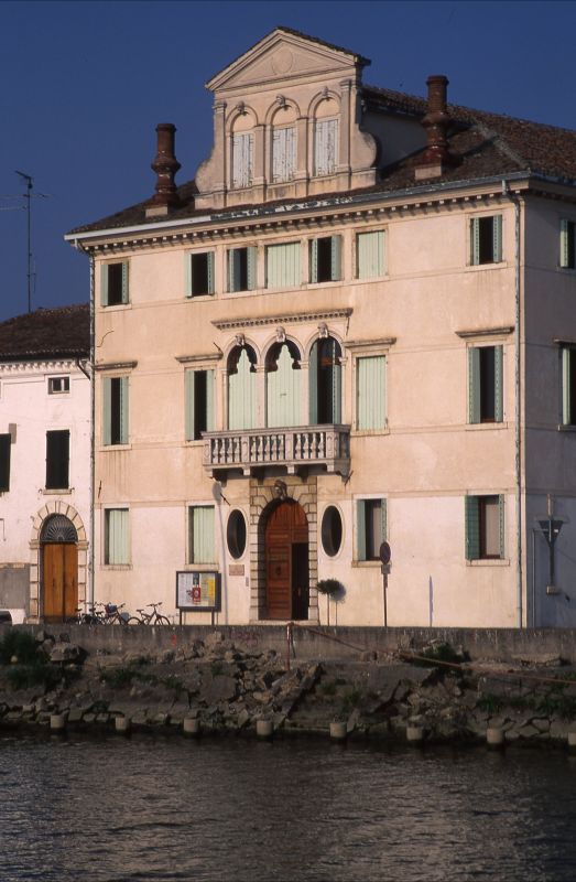 Palazzo del Vescovo - zappaterra