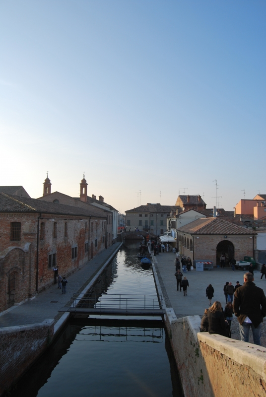Veduta su Comacchio e i suoi particolari ponti - Chiari86