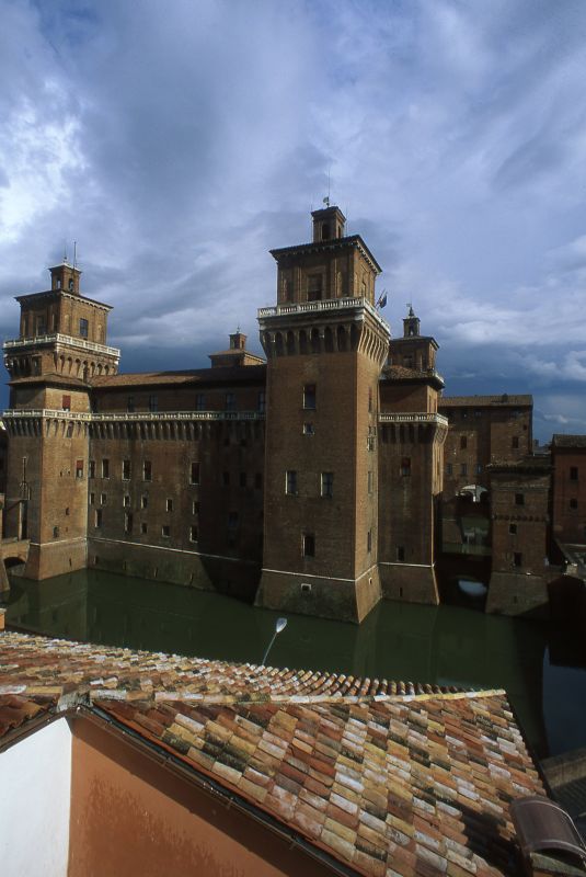 Castello Estense visto dai tetti - zappaterra
