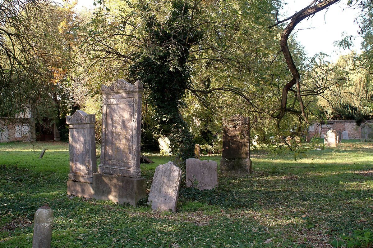 Cimitero ebraico. Lapidi - Baraldi