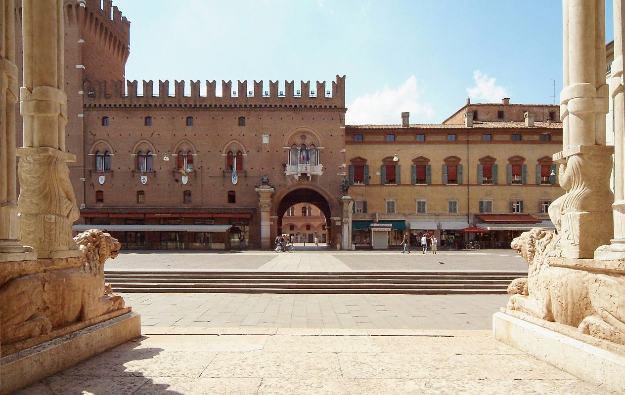 Piazza Cattedrale, Palazzo Municipale - Baraldi