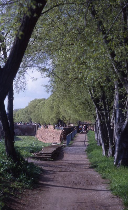 le mura cinquecentesche, percorso pedonale - zappaterra