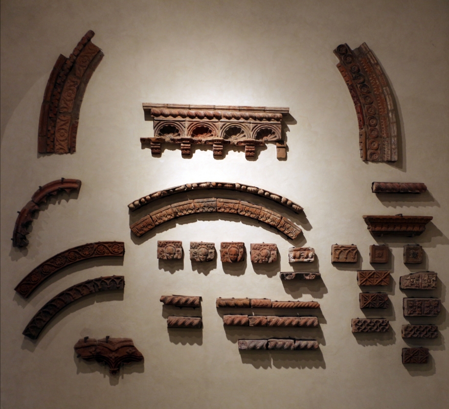 Elementi di decorazione architettonica in cotto ferrarese, xiv-xv secolo 01 - Sailko