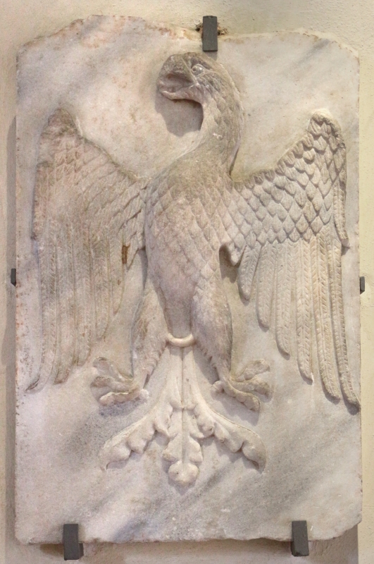 Aquila araldica con stemma estense, xvi secolo circa - Sailko