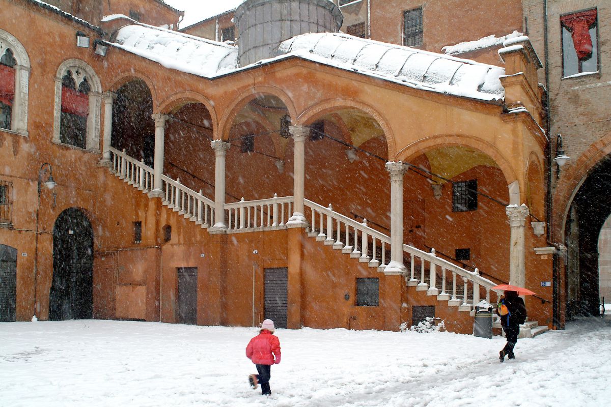 piazza Municipale con la neve - baraldi