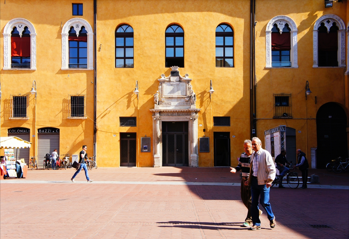Palazzo Municipale di Ferrara - Piazza del Municipio (ex Cortile ducale) - Andrea Comisi