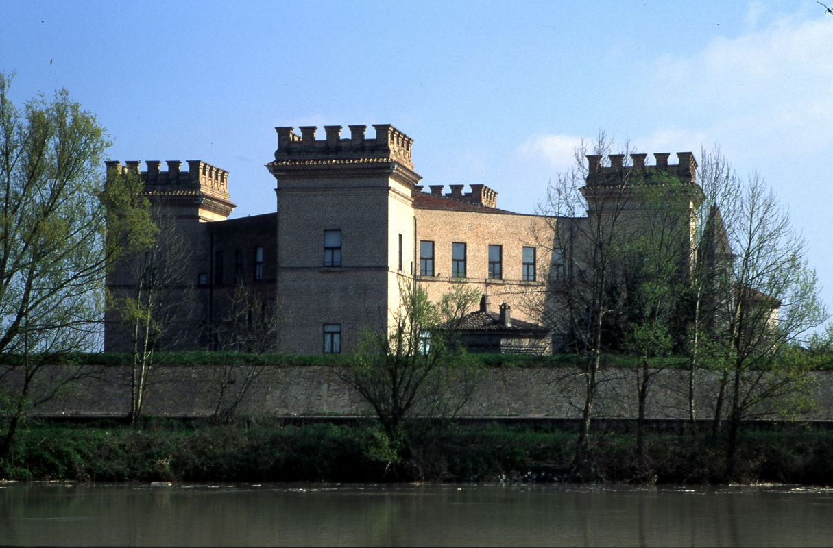 Castello. Esterno - Zappaterra