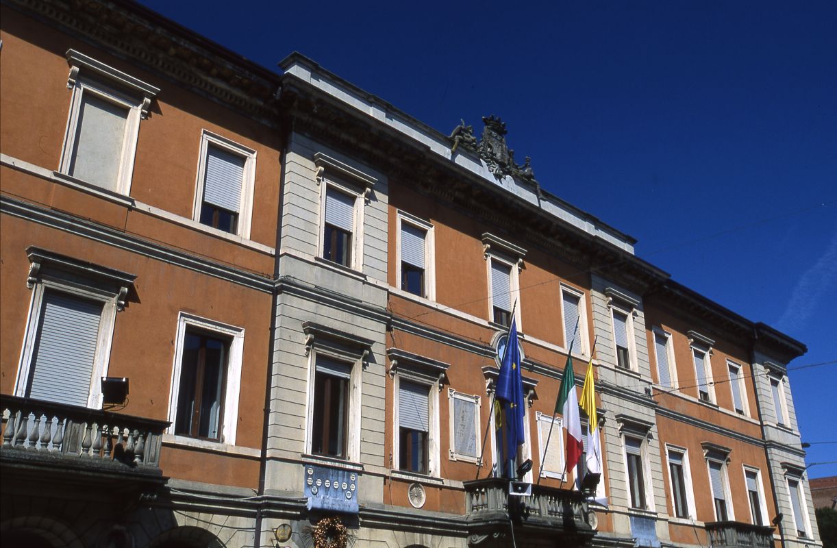 Palazzo Comunal - Meneghetti