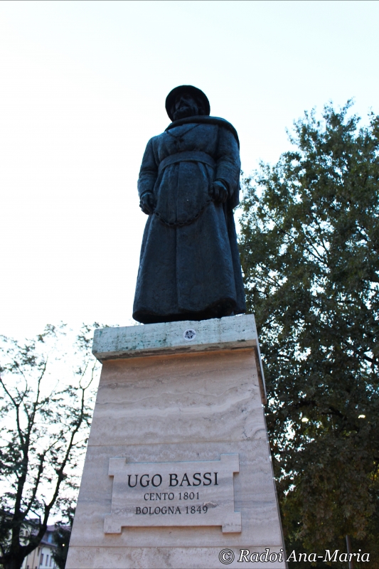 Statua celebrativa di Ugo Bassi - Ana-Maria Iulia Radoi