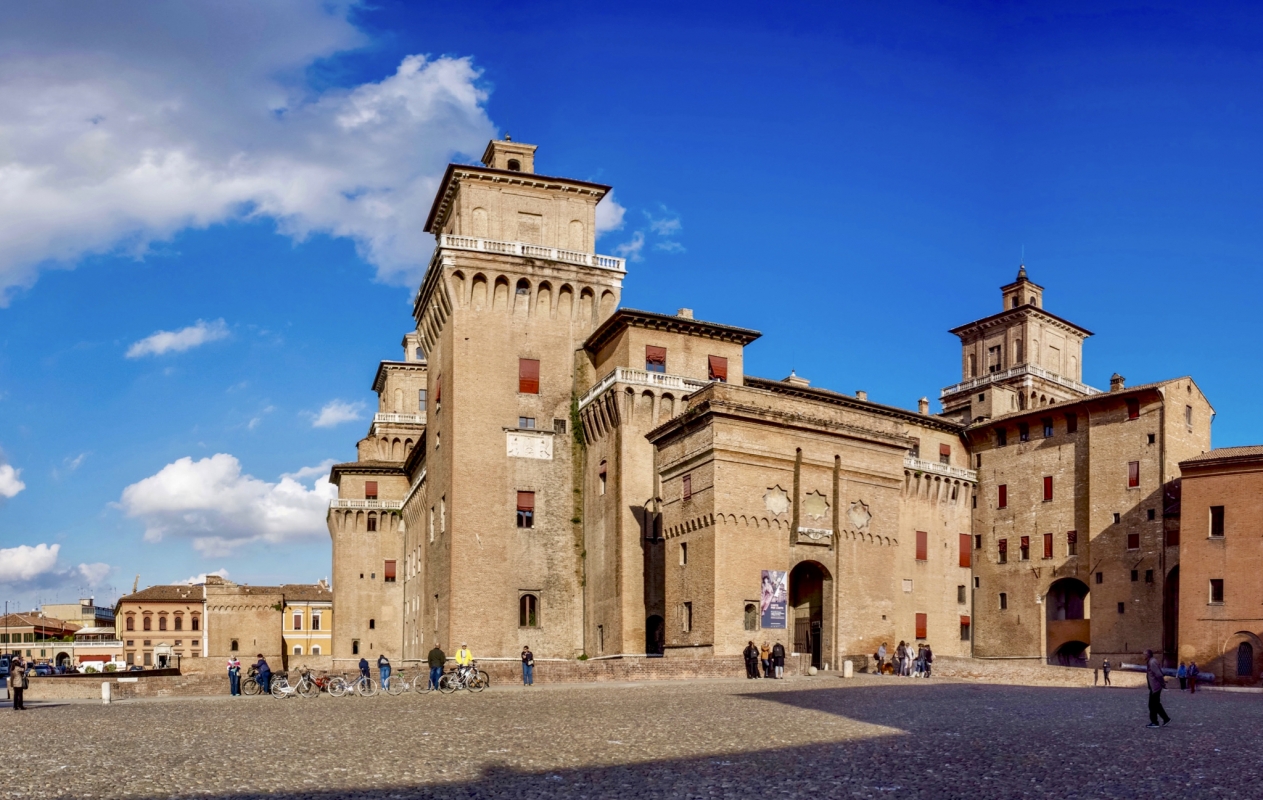 Castello Estense - panoramica - Vanni Lazzari