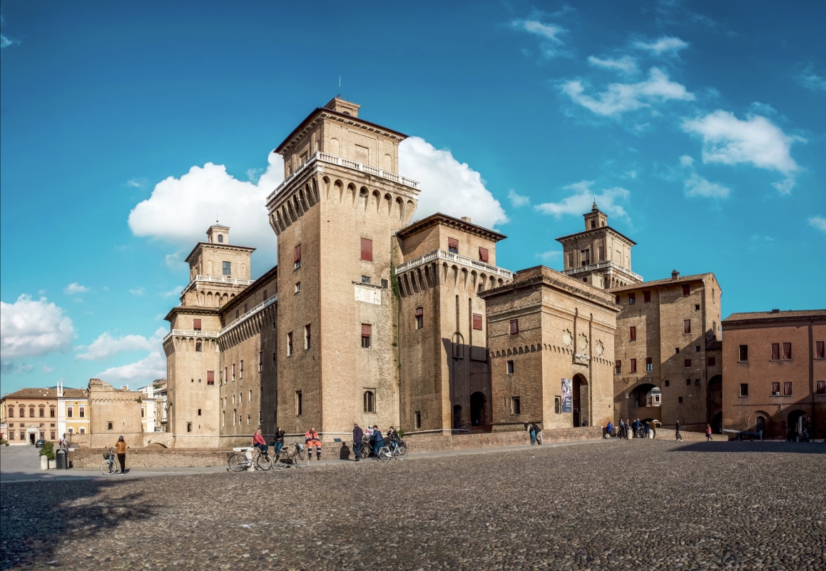 Ferrara -- Castello Estense - Vanni Lazzari