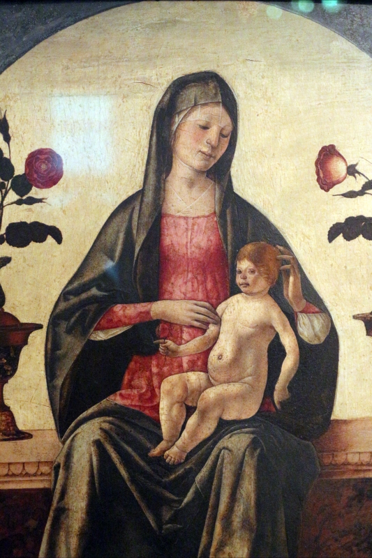 Ercole de' roberti, madonna col bambino tra due vasi di rose, 03 - Sailko