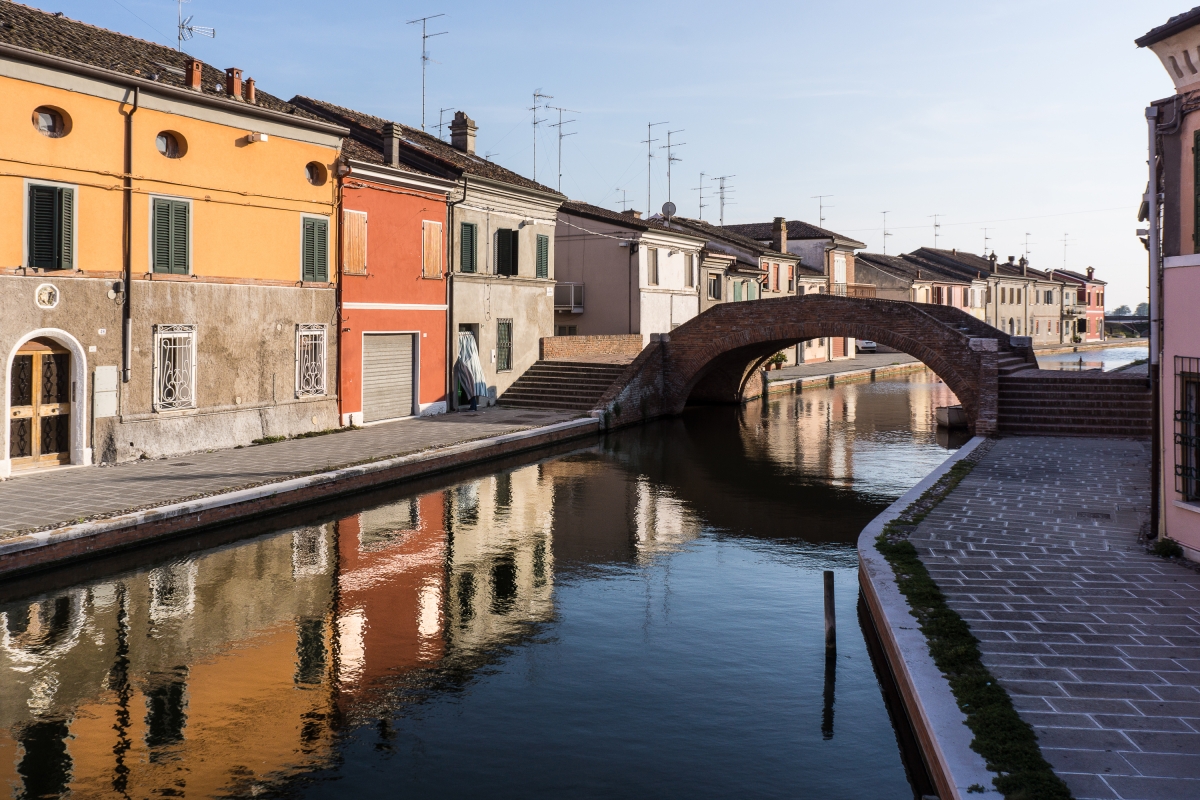 Vista del Ponte di San Pietro - Centro Storico di Comacchio - Vanni Lazzari