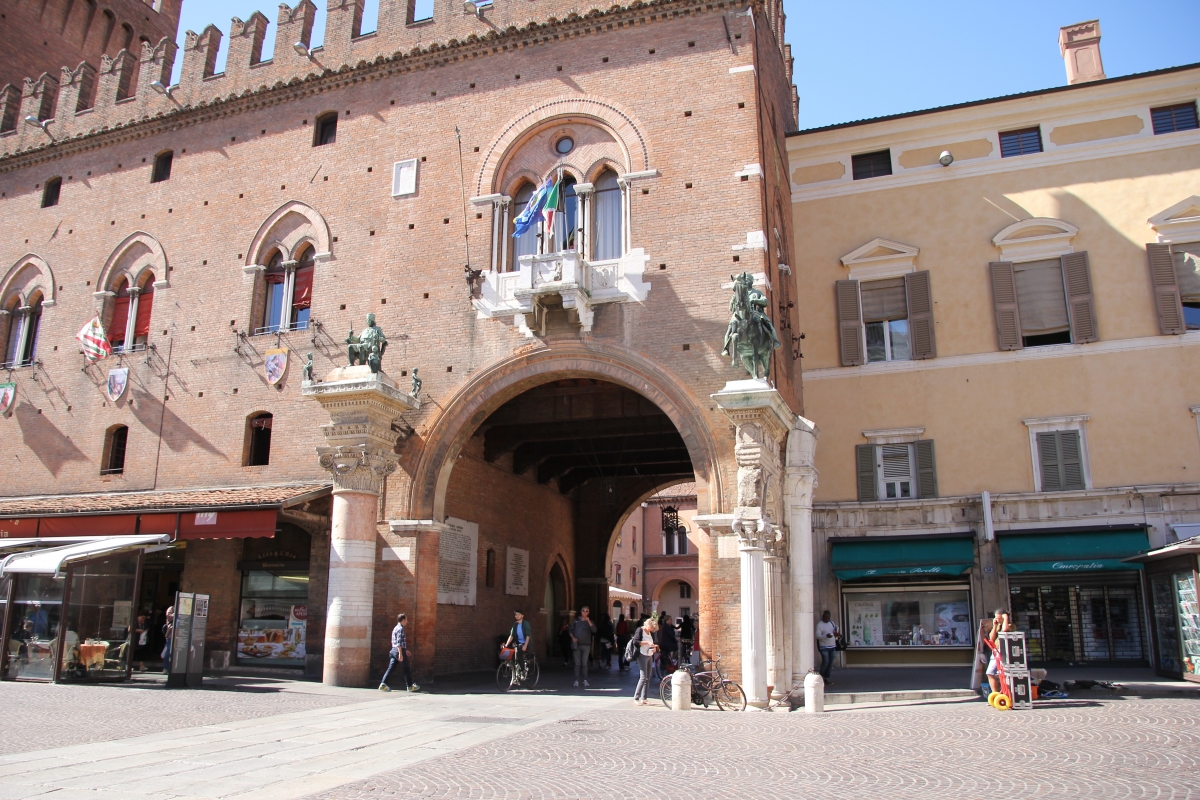 Ferrara, palazzo municipale (07) - Gianni Careddu
