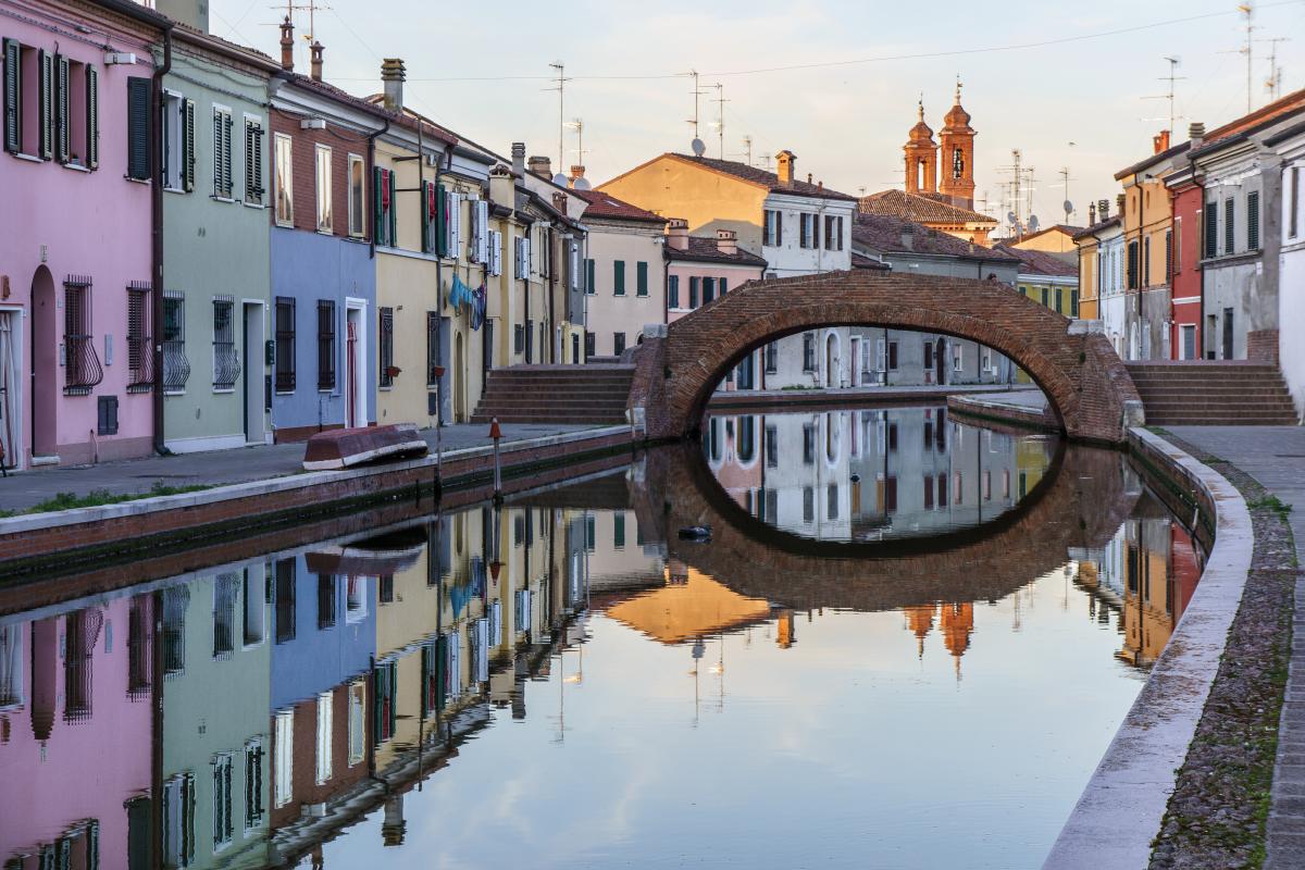 Comacchio -- Ponte San Pietro - - Vanni Lazzari
