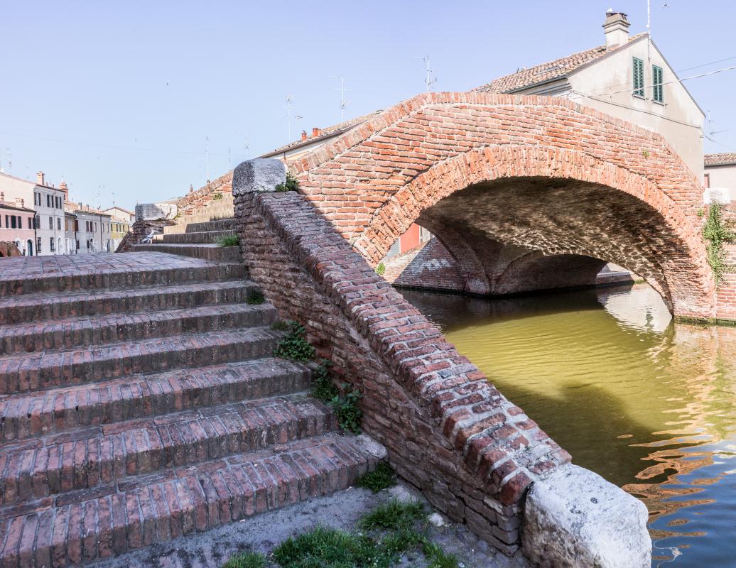 Comacchio -- Ponte San Pietro -- - Vanni Lazzari