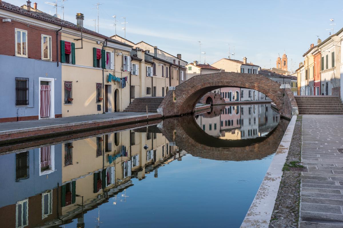 Comacchio -- Ponte San Pietro - Vanni Lazzari