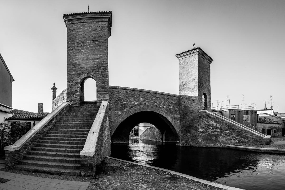 Ponte dei Trepponti - Comacchio - - Vanni Lazzari