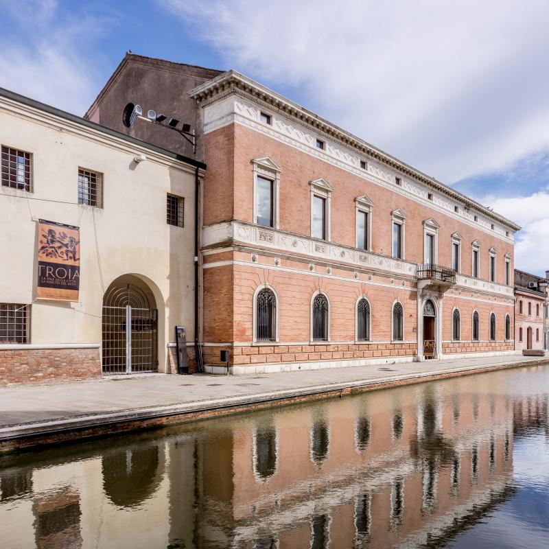 Palazzo Bellini -- Comacchio -- - Vanni Lazzari
