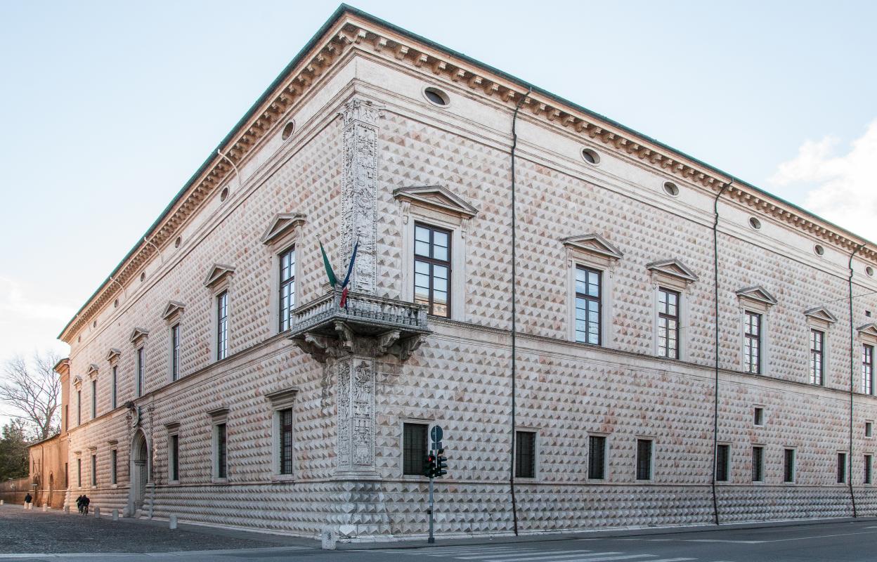 Palazzo dei Diamanti -- Ferrara - Vanni Lazzari