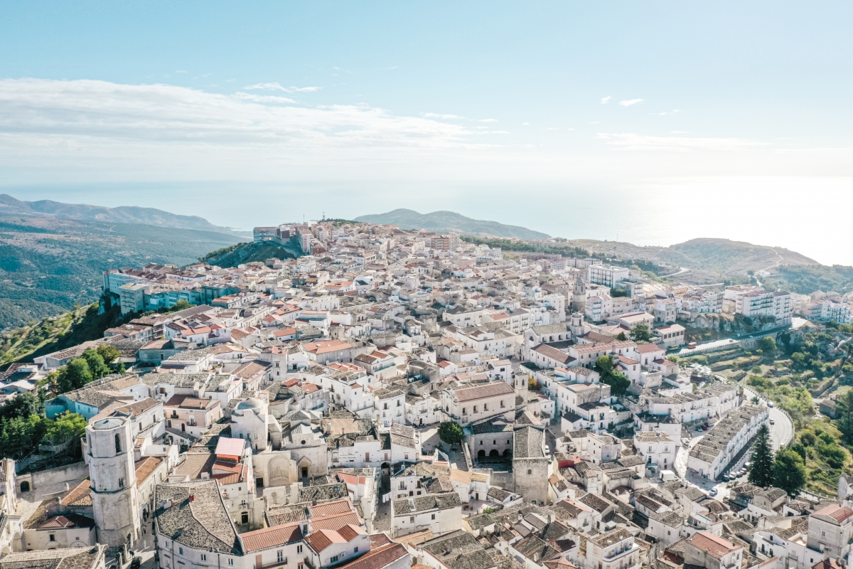 Vista aerea di Monte Sant'Angelo - ENIT SpA