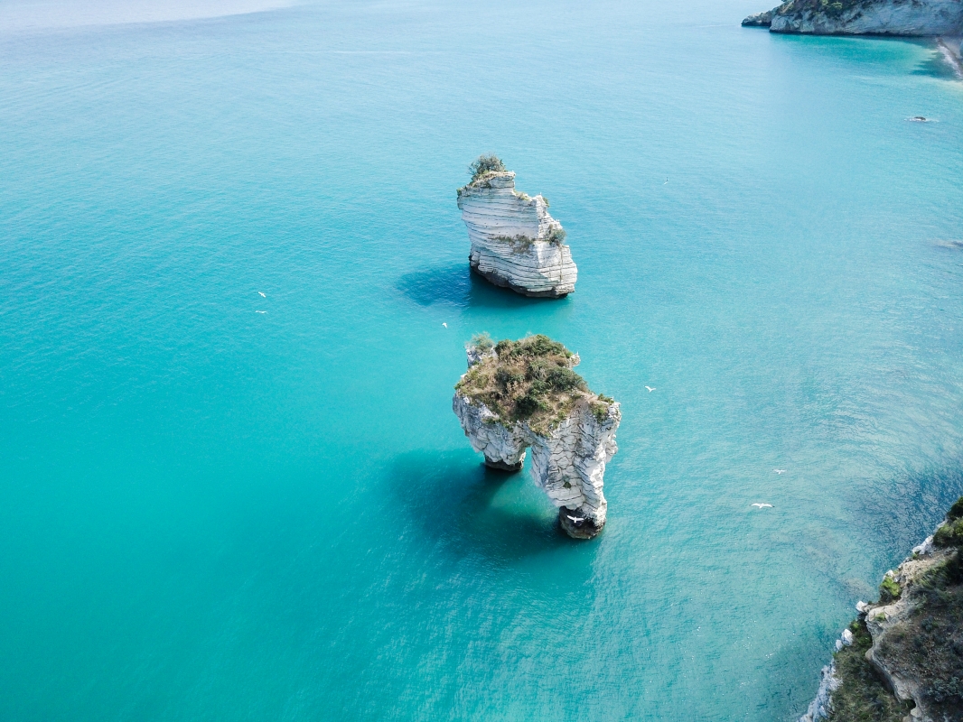 Faraglioni di baia dei Mergoli - ENIT SpA