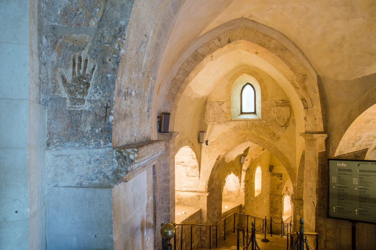Santuario di San Michele Arcangelo, interno - ENIT SpA