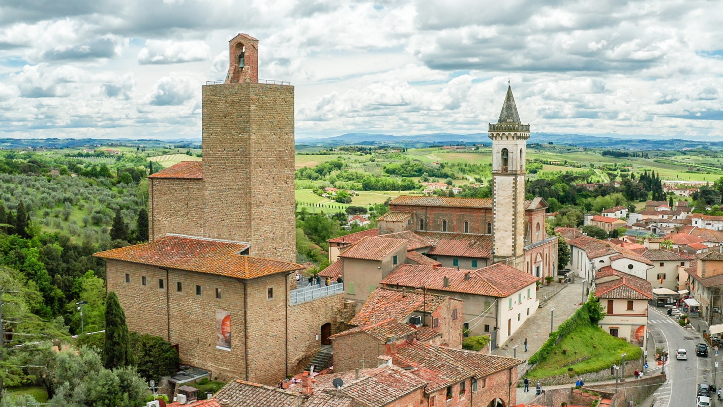 The village of Vinci with the Town Hall and the Chiesa Madre di Santa Croce - ENIT SpA