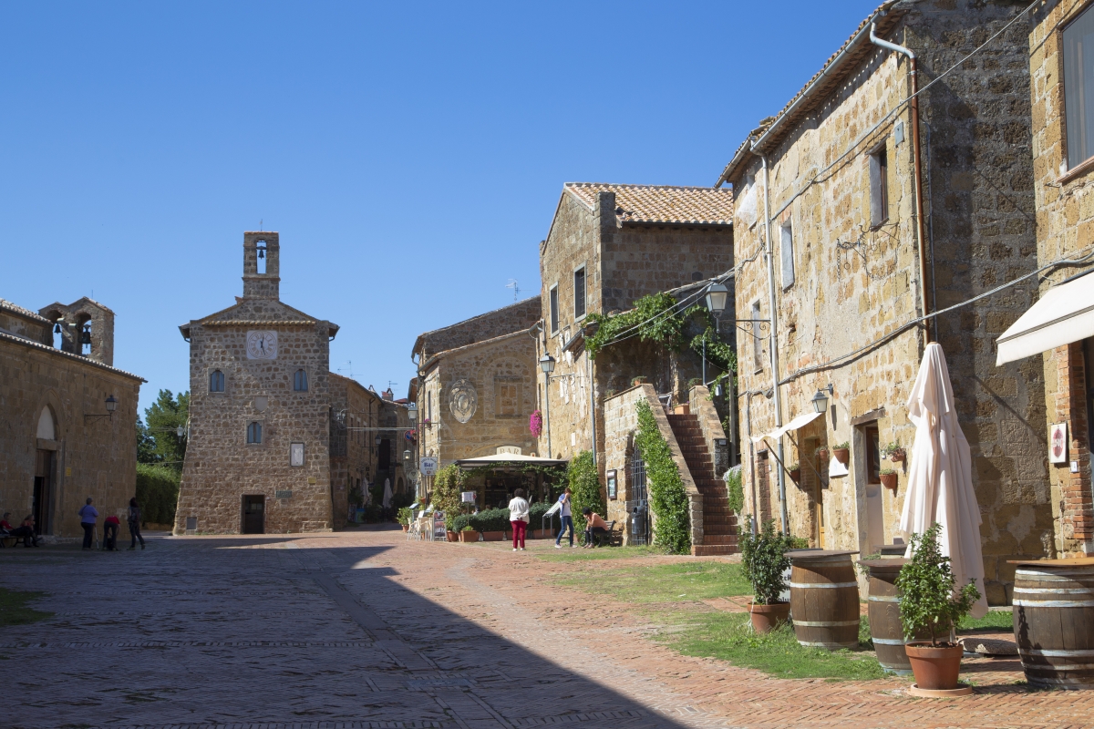 Piazza del Pretorio, Sovana - Simone Antonazzo / ENIT SpA