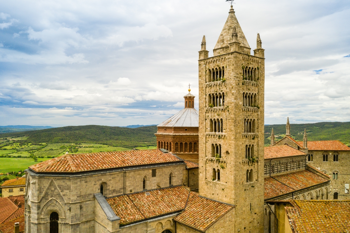 Cattedrale di San Cerbone, dettaglio dei tetti e del campanile - Massa Marittima - ENIT SpA