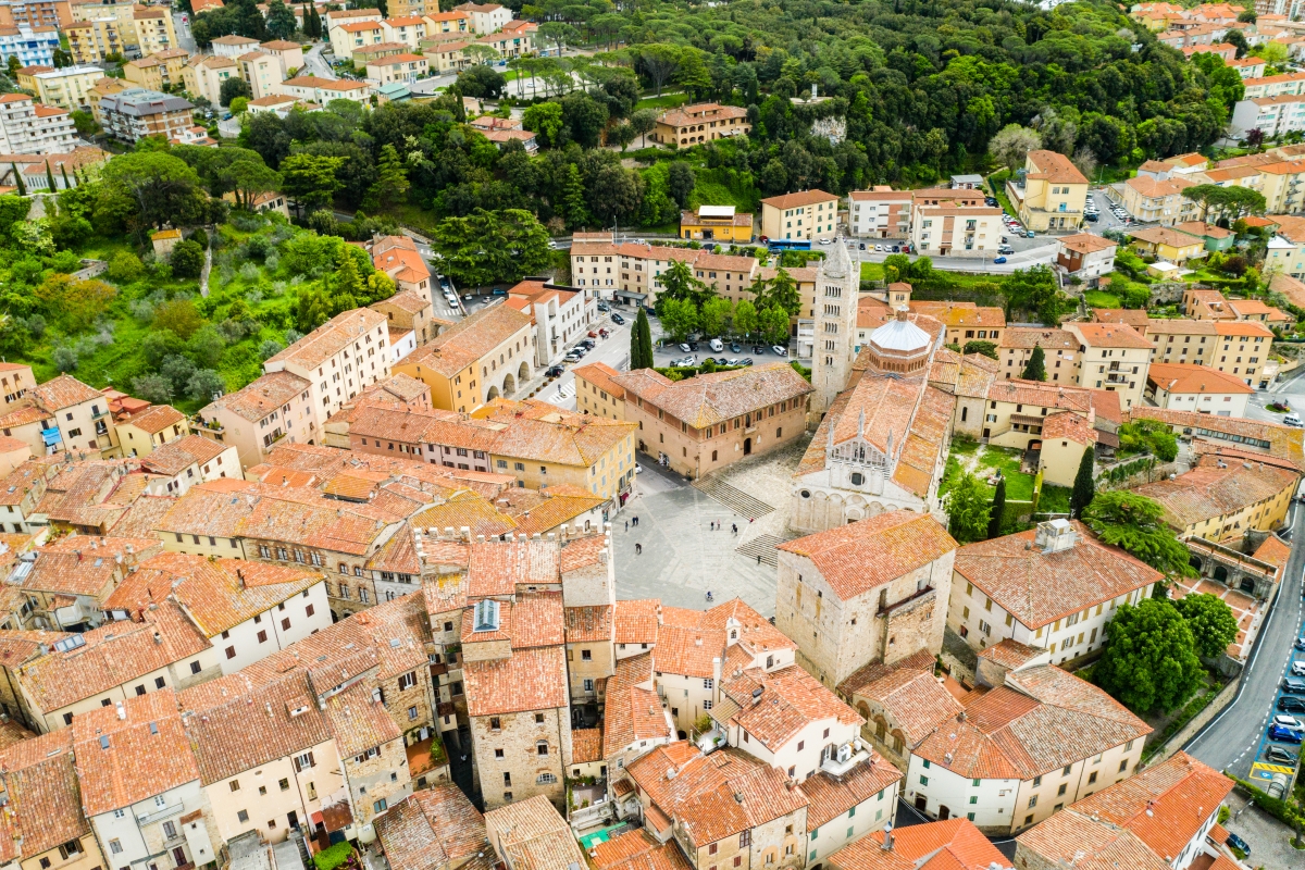 Vista aerea di Massa Marittima - ENIT SpA
