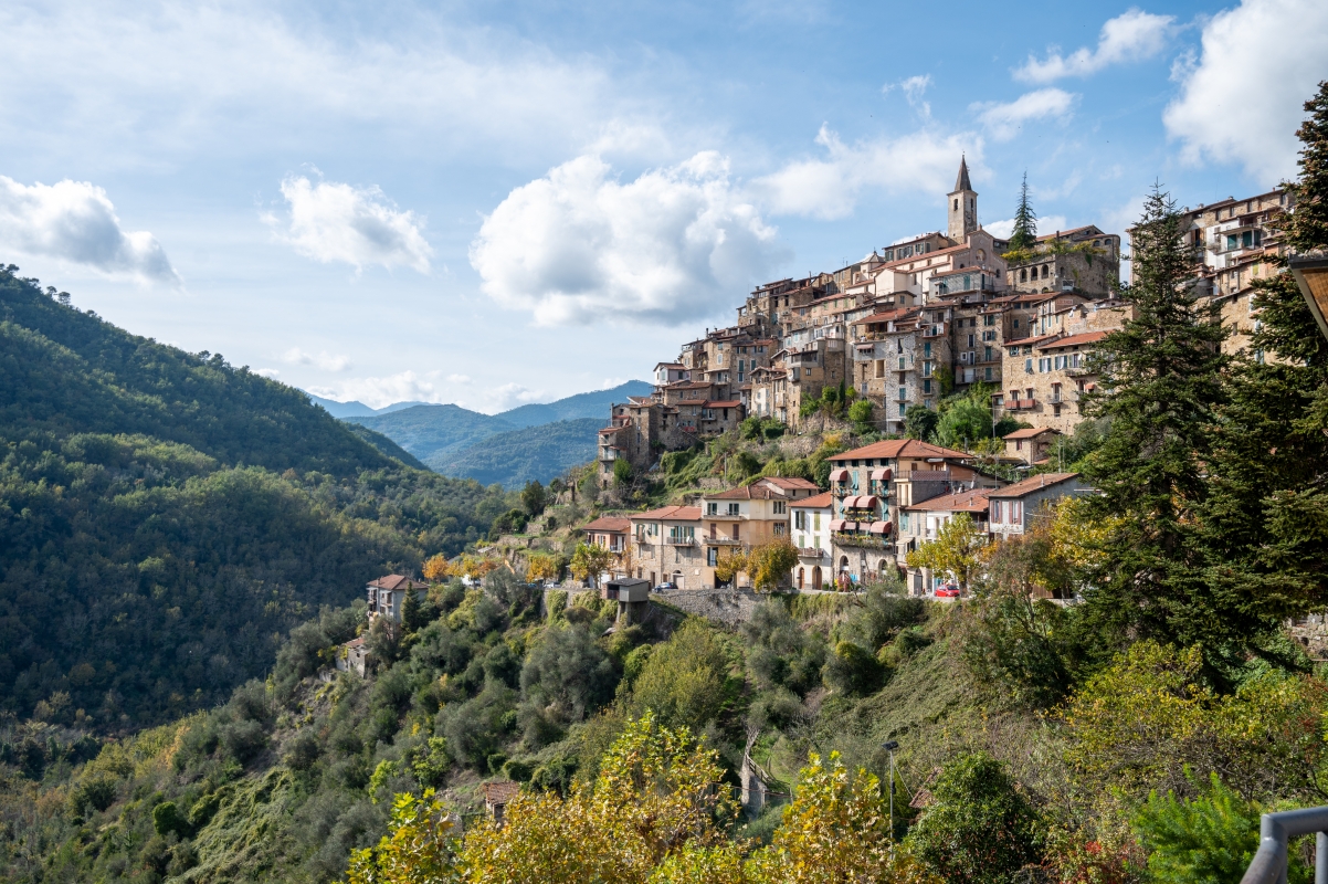 View of the village of Apricale - Agenzia per la Promozione Turistica InLiguria