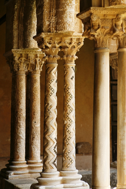 Colonne del Chiostro benedettino - Paolo Barone