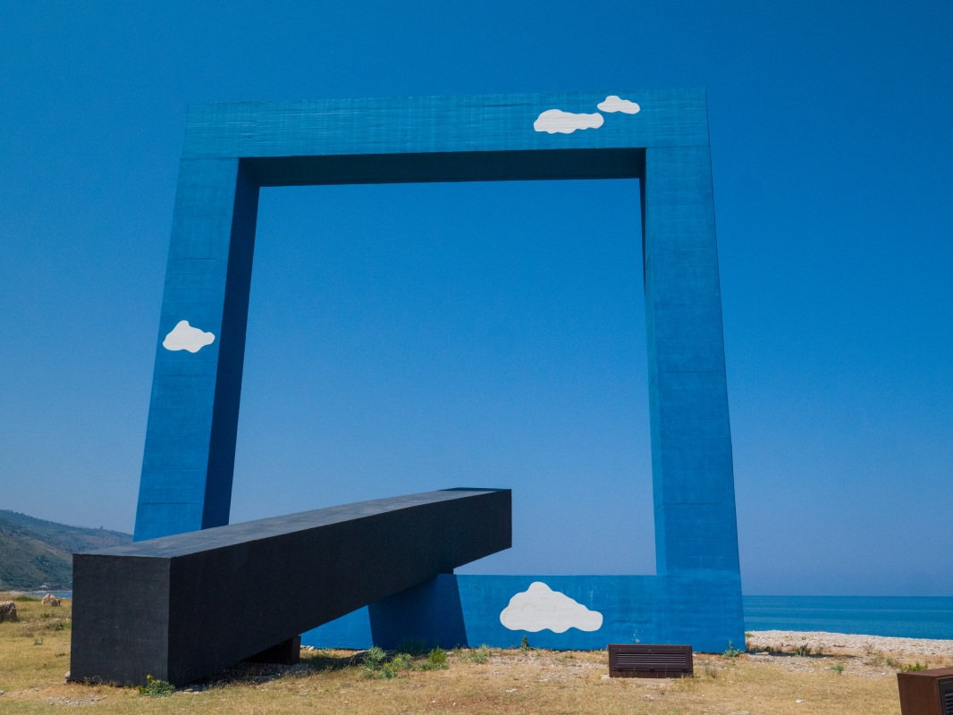 Monument for a dead poet - Paolo Barone