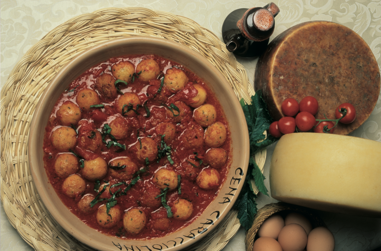 Pallotte cac'e ove (Cheese and egg balls) - Abruzzo Turismo