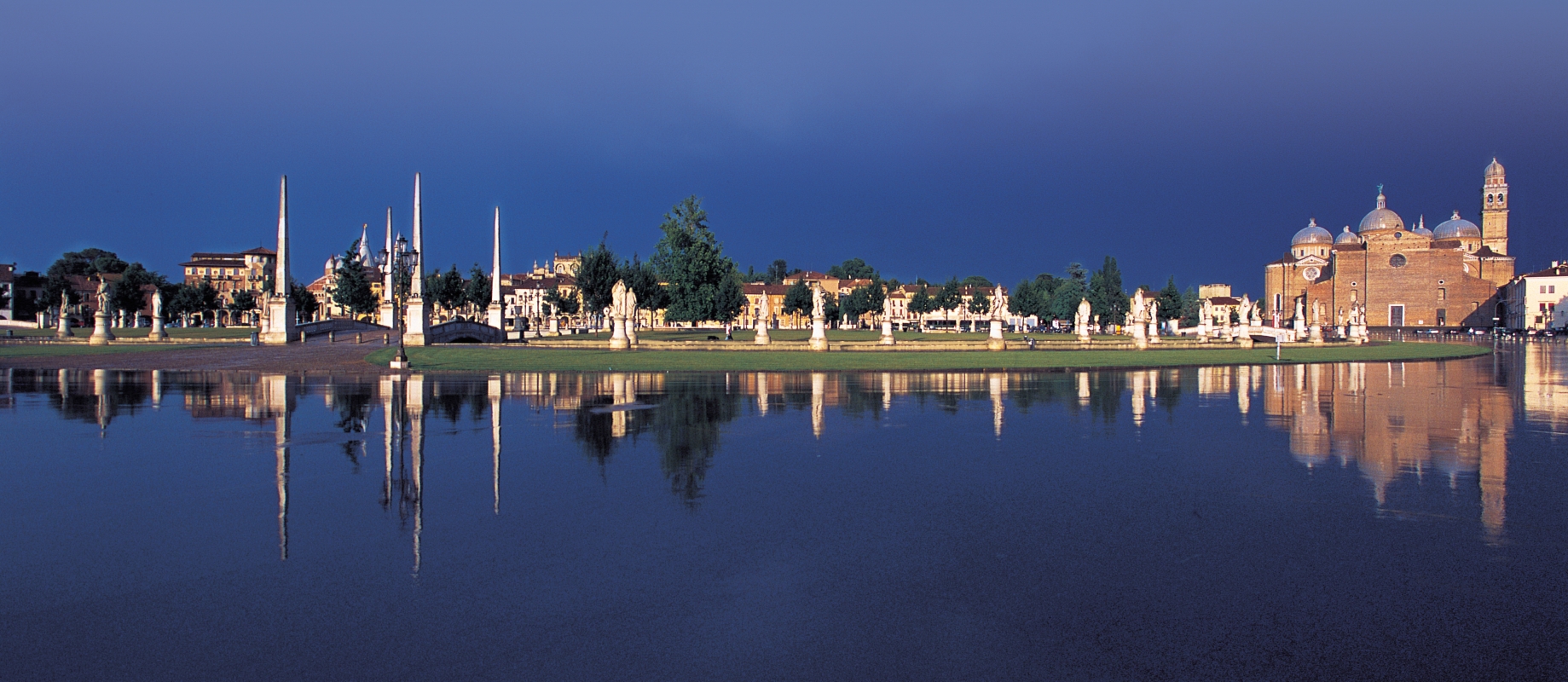 Prato della Valle e Basilica di Santa Giustina - Regione Veneto