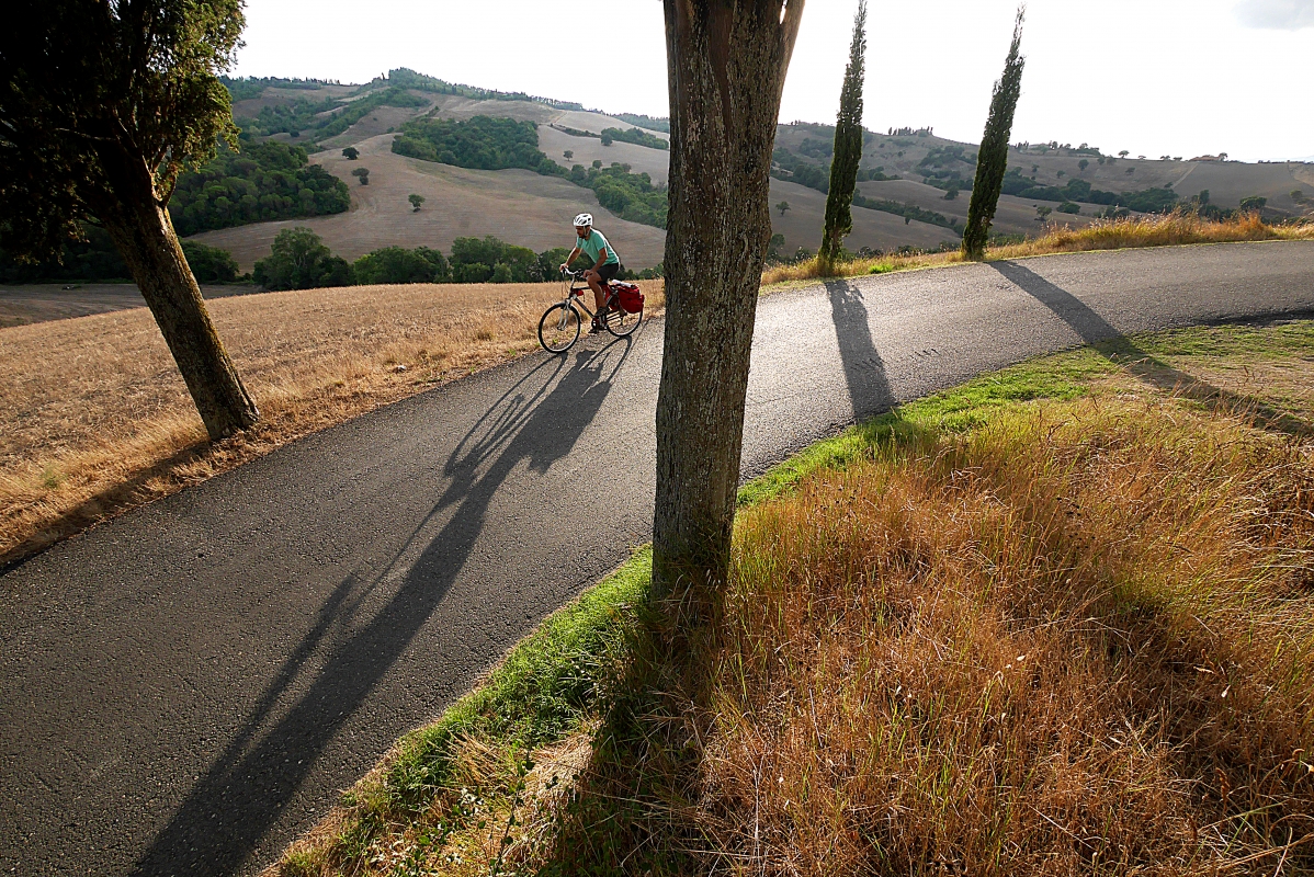 Ciclista in Val di Cecina - Enrico Caracciolo