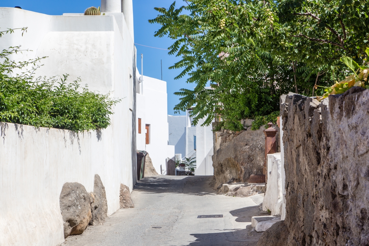 A street in Panarea - Simone Antonazzo / ENIT SpA