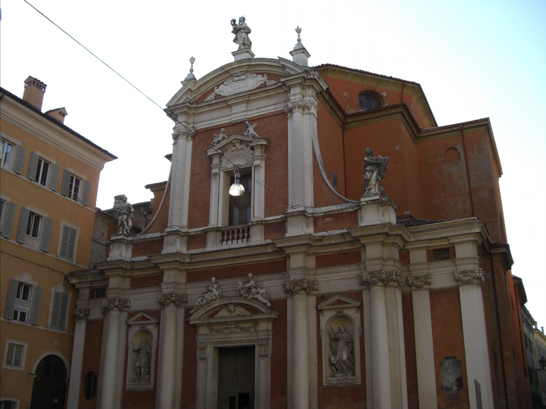 Chiesa di San Giorgio a Modena vista dal basso - Matteolel