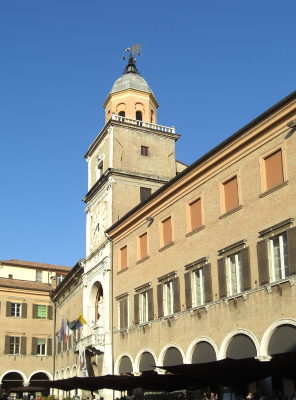 Palazzo Comunale di Modena vista laterale - Matteolel