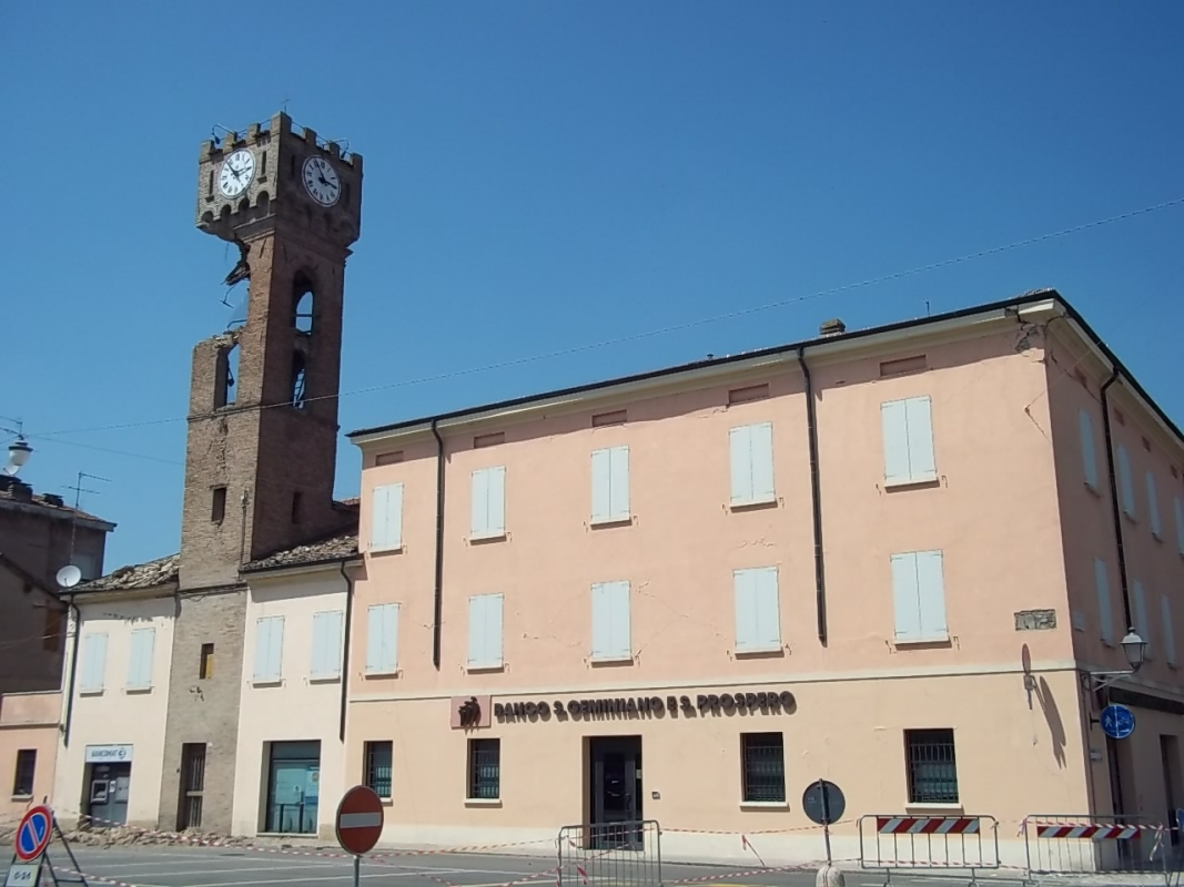Torre civica e palazzo - Mirtillause