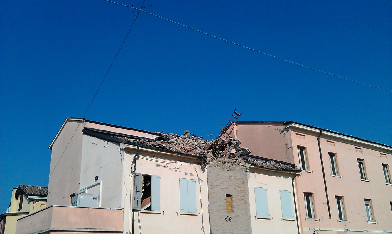 Novi di Modena, Piazza I Maggio, Torre Civica after the earthquake - Francesca Ferrari