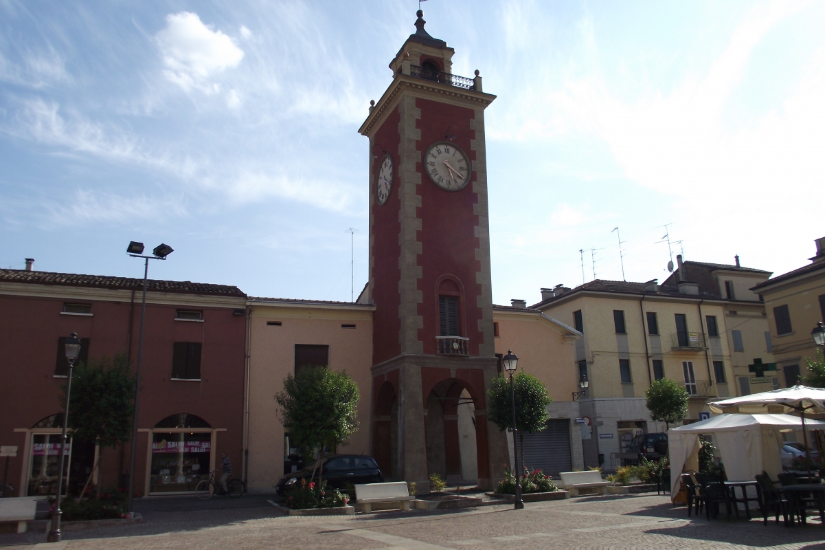 Torre dell'Orologio di San Felice sul Panaro prima del terremoto del 20 maggio 2012 - Tommaso Trombetta