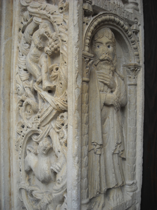 Duomo di Modena, stipite del portale centrale - Giuch86