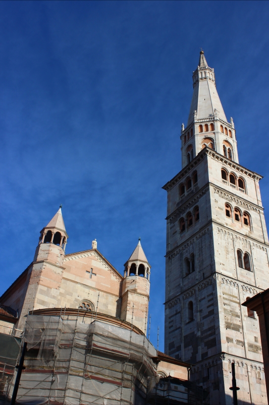 Torre Ghirlandina e parte posteriore Duomo di Modena - BeaDominianni