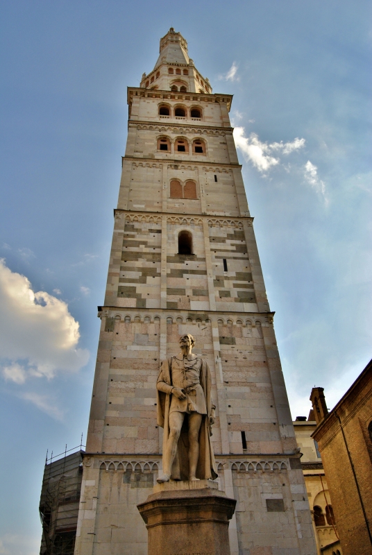 Torre Ghirlandina e Alessandro Tassoni - Giorgia Violini