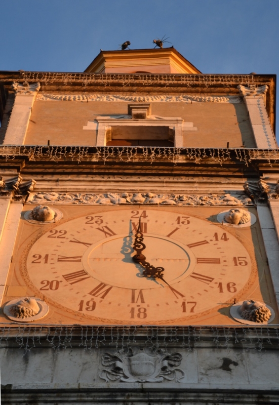 Palazzo Comunale - torre orologio al tramonto - Maxy.champ