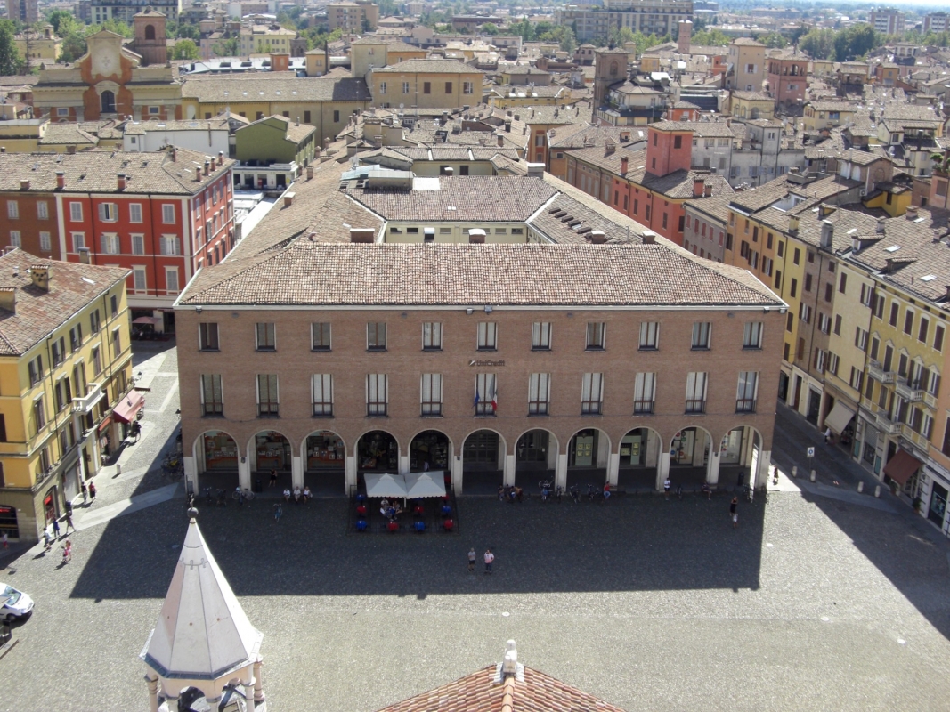 Palazzo Cassa di Risparmio su Piazza Grande dalla Torre Civica - Clawsb