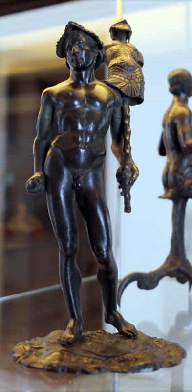 L'antico, figura virile con trofeo e panoplia - Sailko