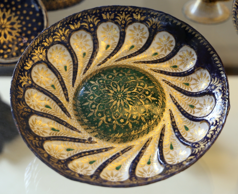 Manifattura veneziana, piatto in rame smaltato e dorato, xv secolo - Sailko